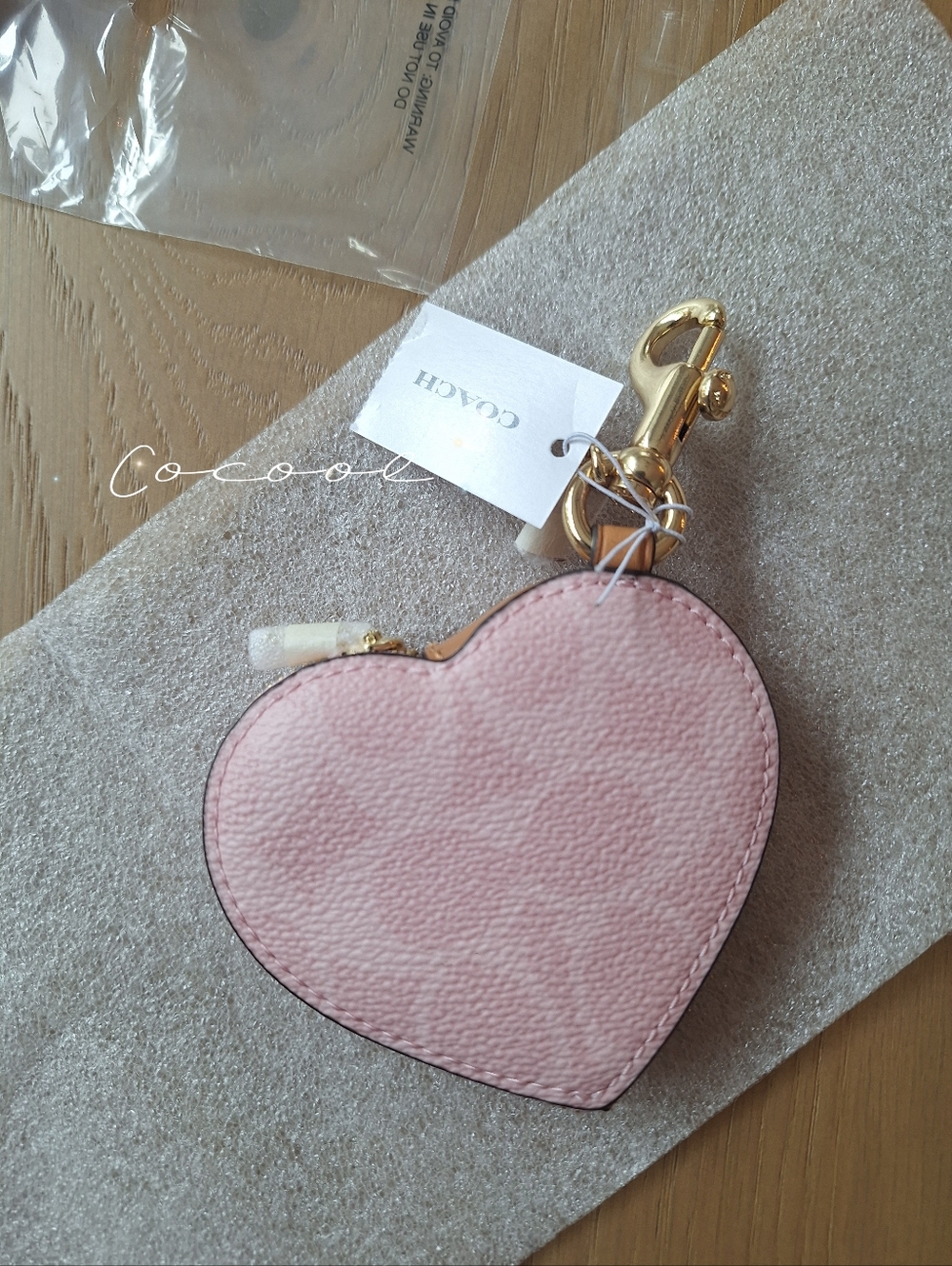 NWT Coach POWDER PINK Heart Bag Charm In Signature Canvas CEA22 Gold/Powder Pink - Picture 2 of 6